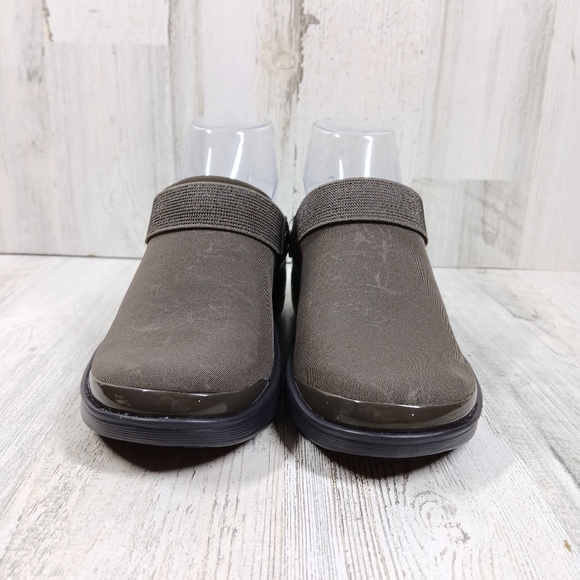 Bzees Dancer Taupe Fabric Slip-On Comfort Wedge Shoes #1504 - Picture 4 of 12